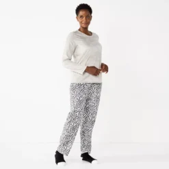 Petite Croft & Barrow® Long Sleeve Pajama Top & Pajama Pants Sleep Set