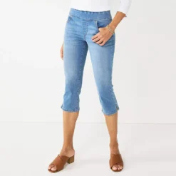 Petite Croft & Barrow® Pull-On Denim Capri